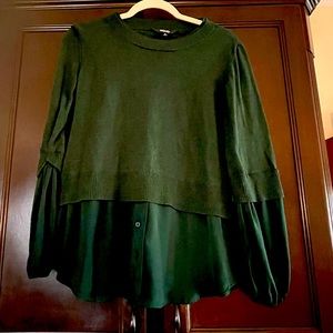 Beautiful royal Green sweater/blouse ! Size M Simple Vera